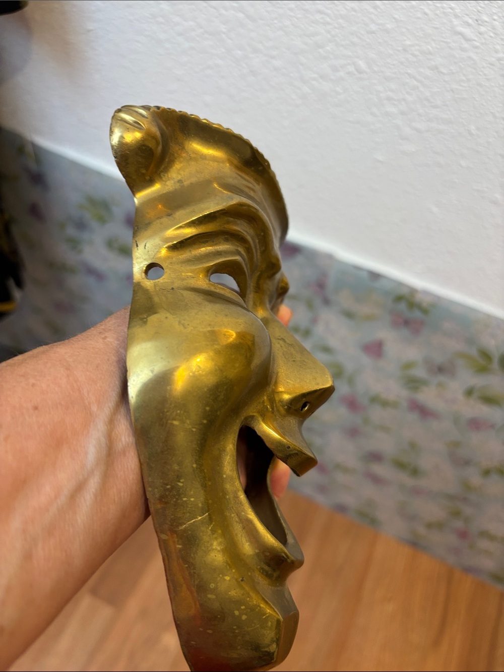 Vintage Brass Comedy and Tragedy Theater Masks - Wall Decor. - Picture 14 of 17
